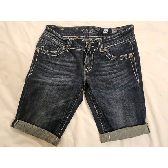 Miss Me Women’s Bermuda Shorts 27 Rhinestone Embellished Pockets Cuffed - Picture 2 of 3